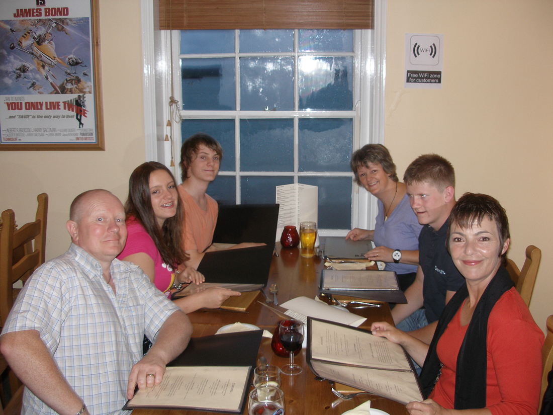 bickington crew.jpg - OLYMPUS DIGITAL CAMERA